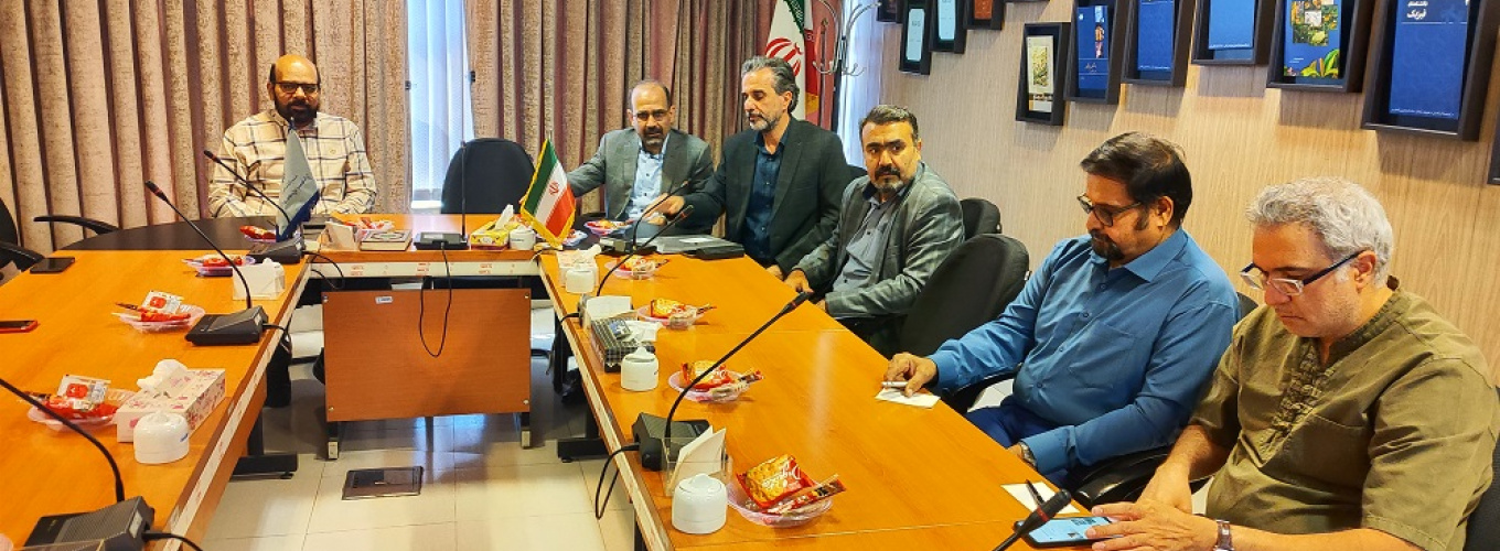 دیدار با همه اعضای هیئت علمی و همکاران پژوهشکده دانشنامه نگاری