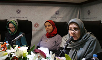 همایش بین المللی زنان ومهاجرت با محوریت: رمان، زنان و مهاجرت/عبدالله ابراهیم، اسمائ معیکل، ابوالفضل حری، مریم حسینی، ندا علیزاده کاشانی، شکوه السادات حسینی/۱۰-۰۲-۱۳۹۷